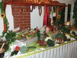 powiększ